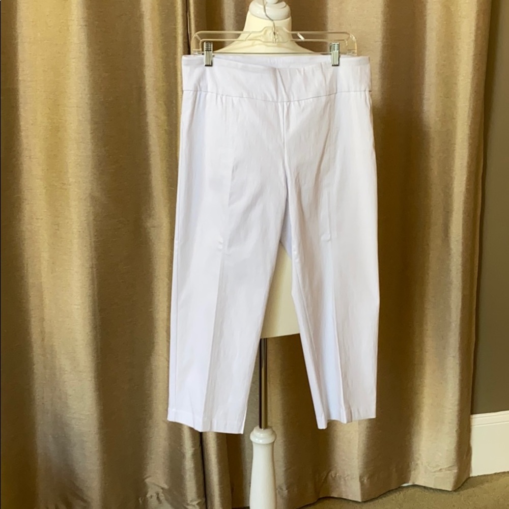 White Capri pants.